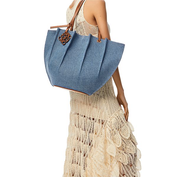 ロエベ シェル トートバッグ デニム&カーフ ラージサイズ A884T51X03